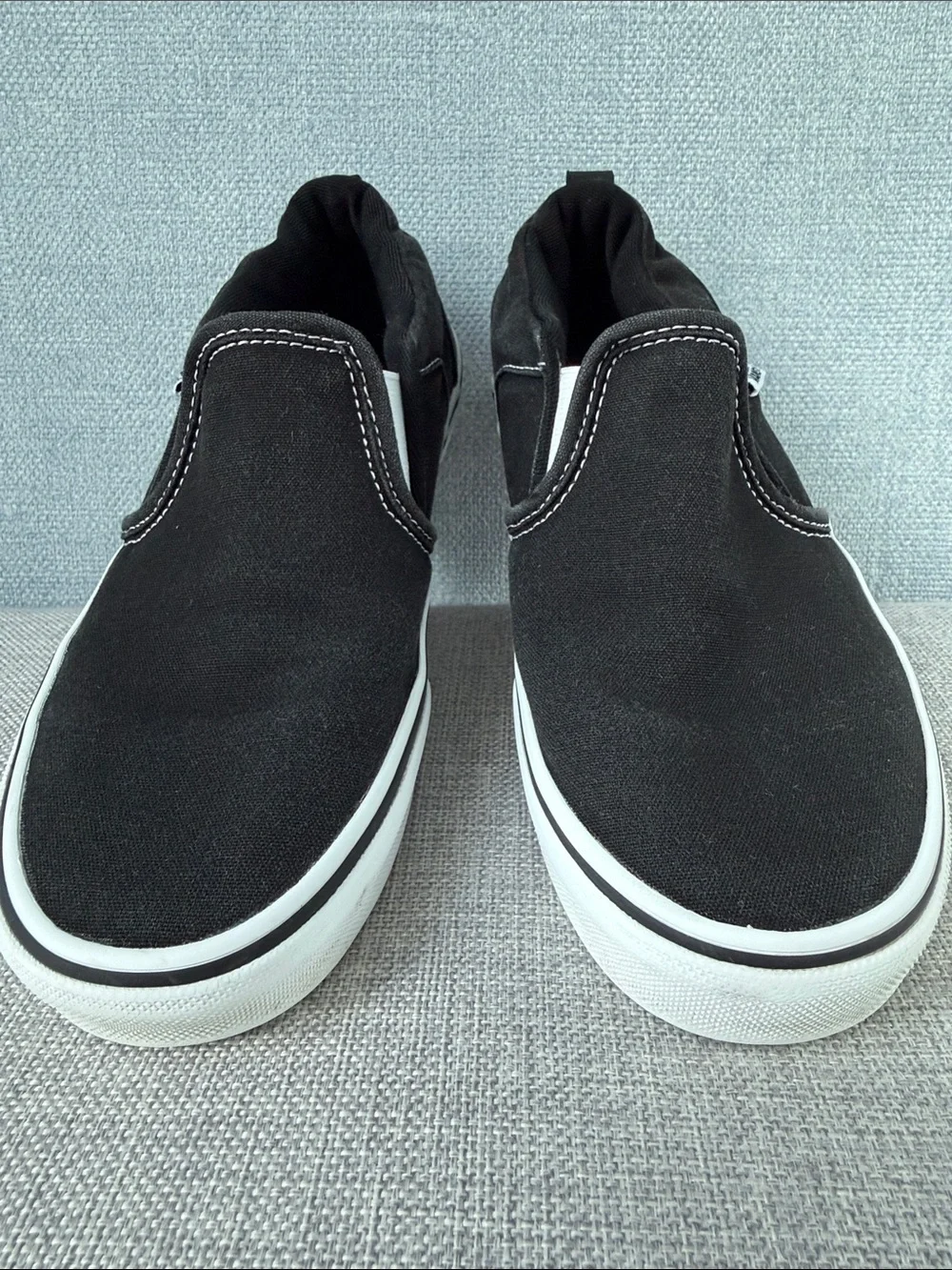 Kids Vans Black Slip-On Canvas Loafers with White Midsole Size 5,5 (Big Kid)